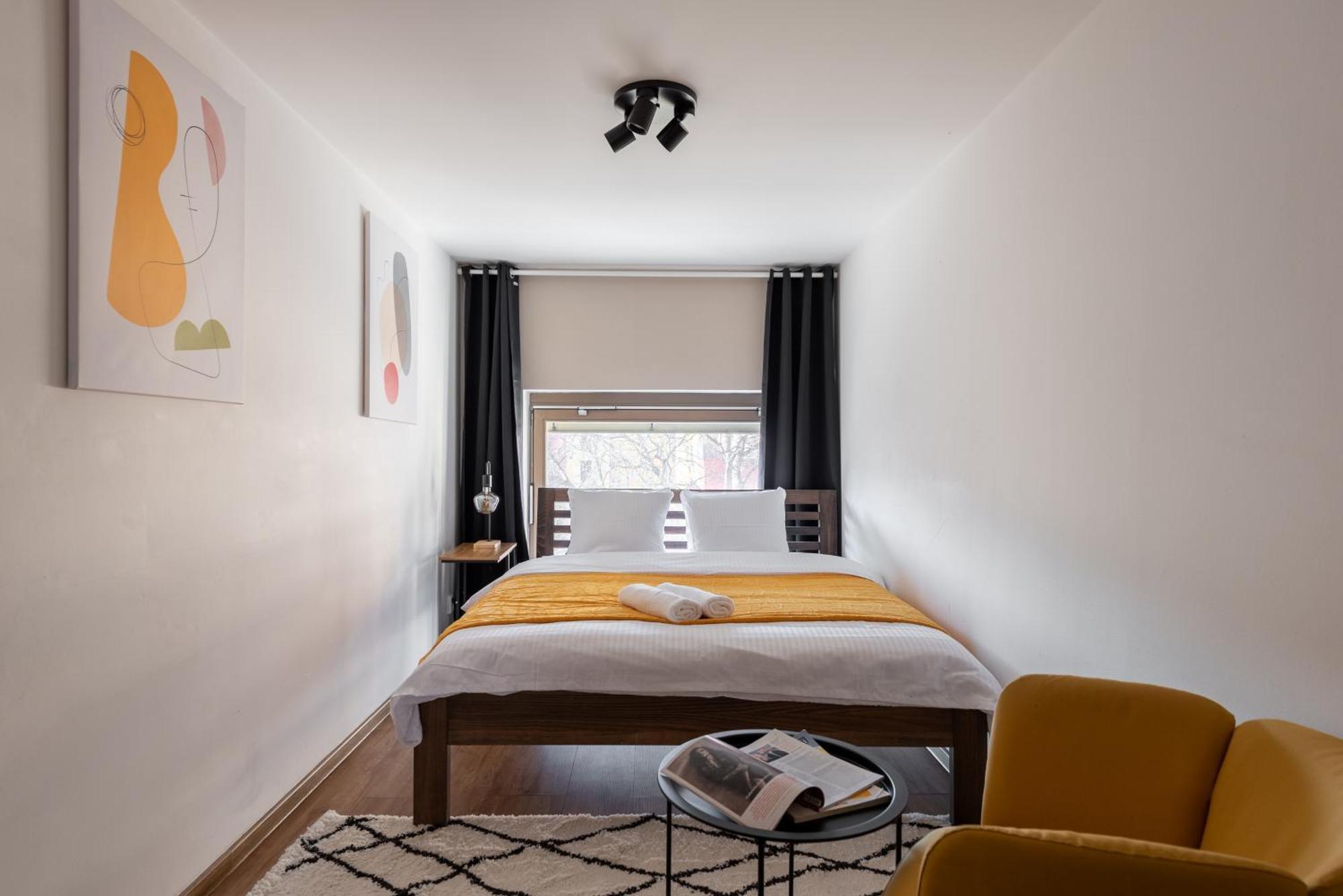 Spacious Near Karlin Square Apartamento Praga
